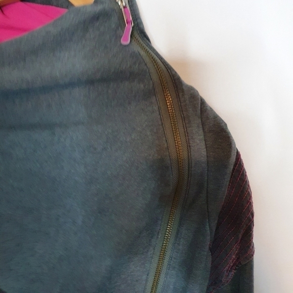 Lululemon Sway Jacket Dark Grey & Señorita Pink Size 4 - Picture 6 of 12